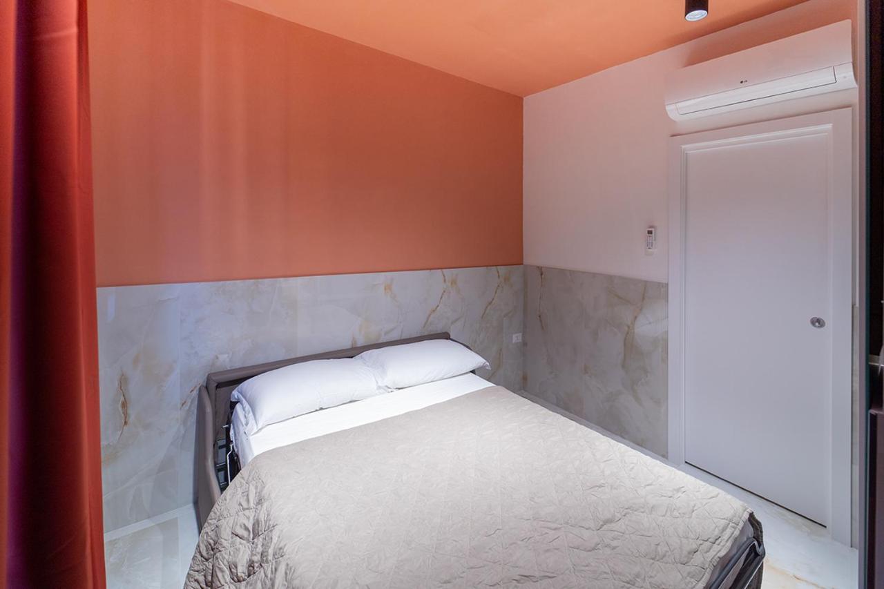Medina H. Napoli Centro, By Clapa Group Hotel Bagian luar foto