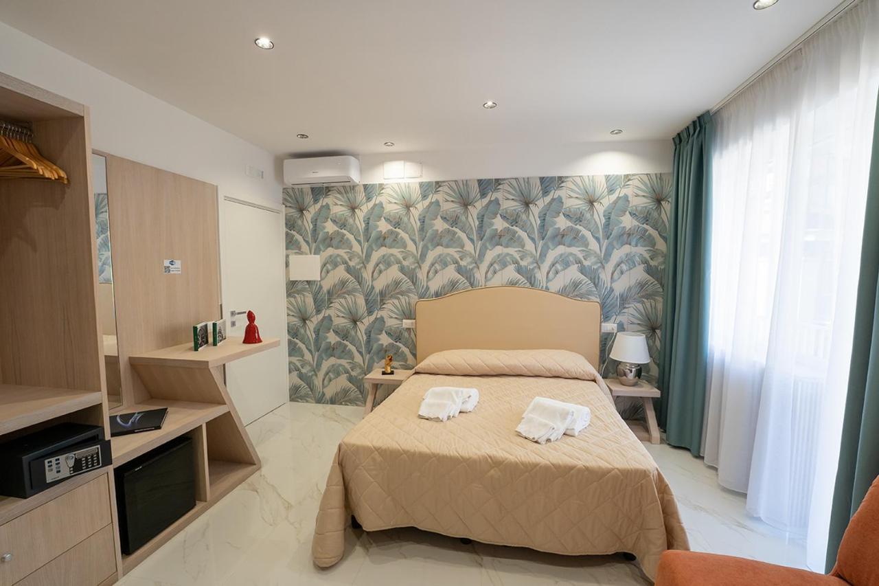 Medina H. Napoli Centro, By Clapa Group Hotel Bagian luar foto