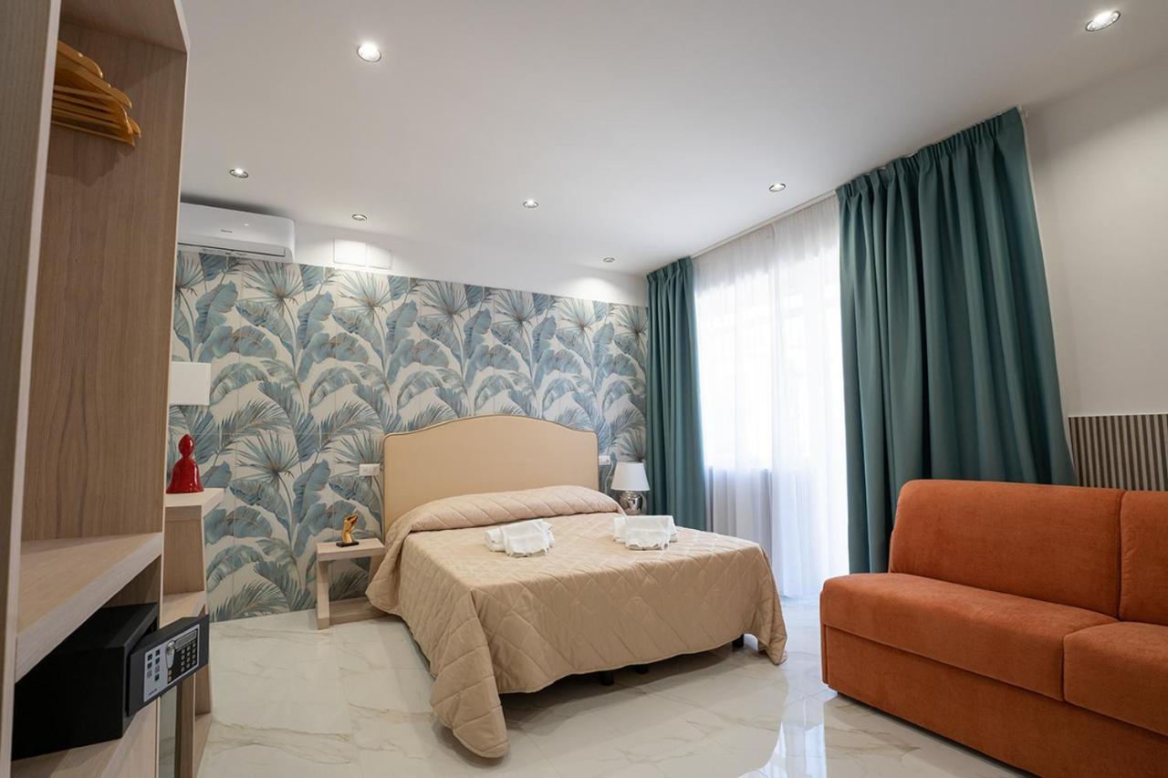 Medina H. Napoli Centro, By Clapa Group Hotel Bagian luar foto