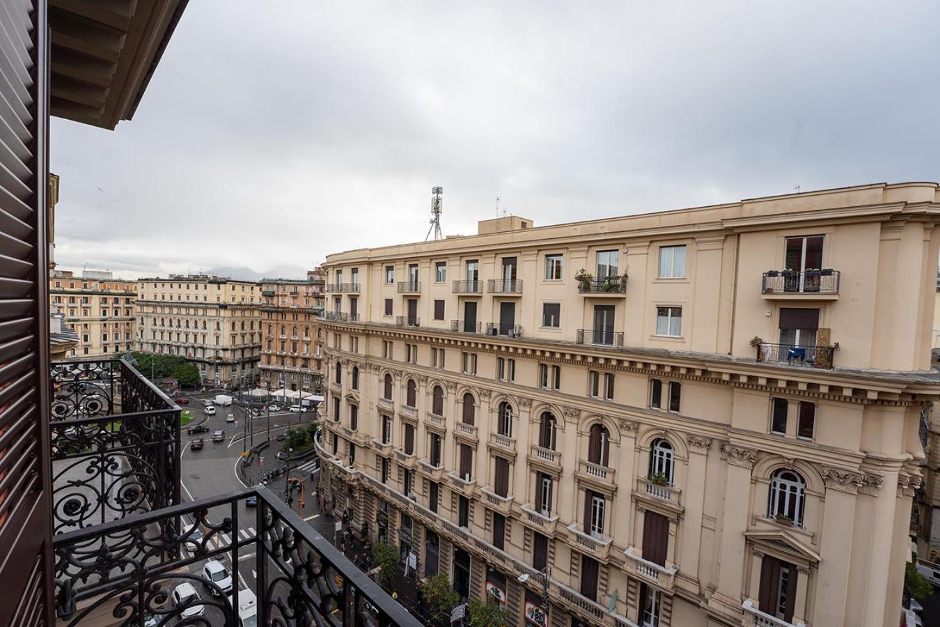 Medina H. Napoli Centro, By Clapa Group Hotel Bagian luar foto