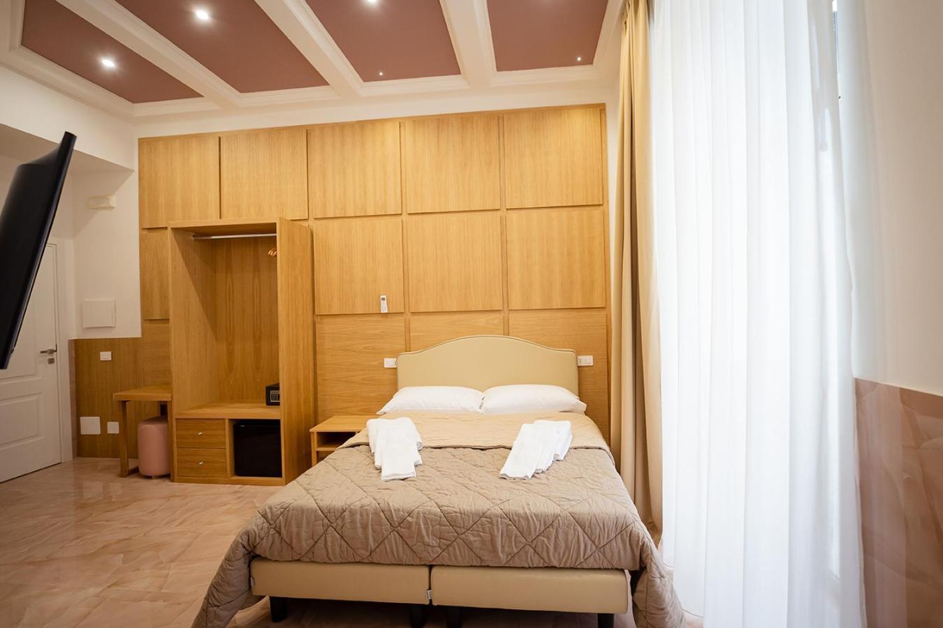 Medina H. Napoli Centro, By Clapa Group Hotel Bagian luar foto
